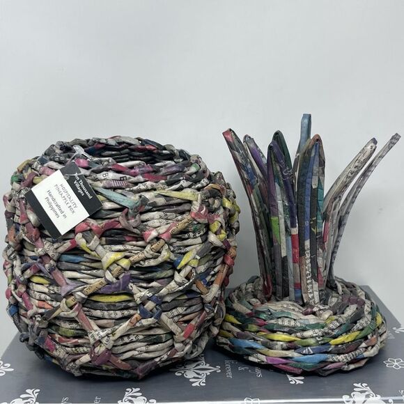 Ten Thousand Villages Fair Trade Hospitality Pineapple Paper Woven Basket - Picture 7 of 11